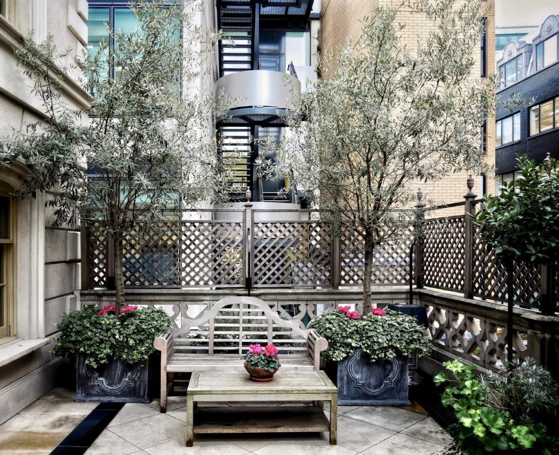 Batty Langley'S Hotel London Ngoại thất bức ảnh The courtyard of the townhouse